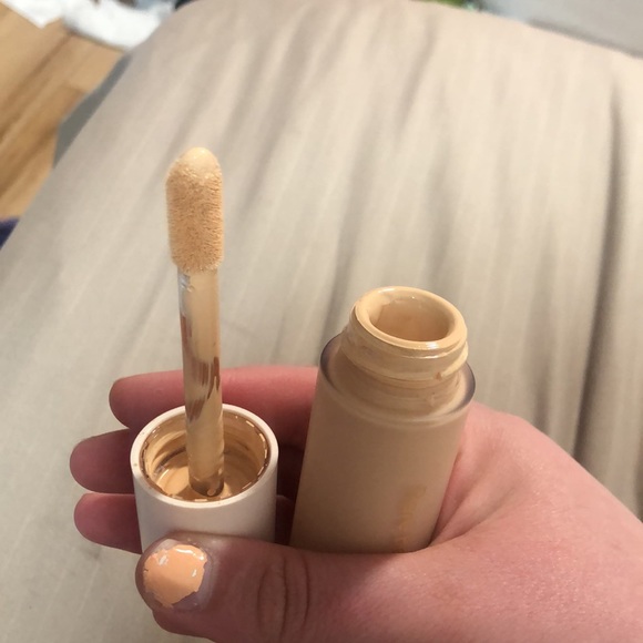 Rare beauty liquid foundation - Picture 3 of 3